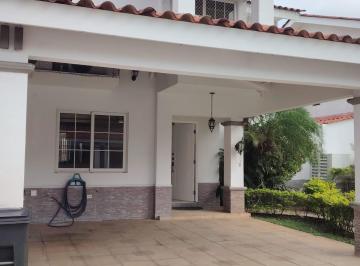 Casa · 216m² · 3 Recámaras · 2 Estacionamientos · Alquiler de Casa en PH Quintas de Versalles, Versalles (21)