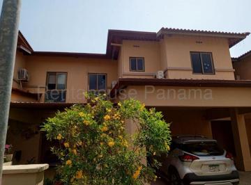 Casa de 3 habitaciones, Arraiján · Casa Duplex en Venta en Panamá Pacífico 27 Mm²460