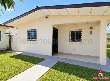 Casa de 4 habitaciones, Panamá · Casa en Venta en Chitré Ys