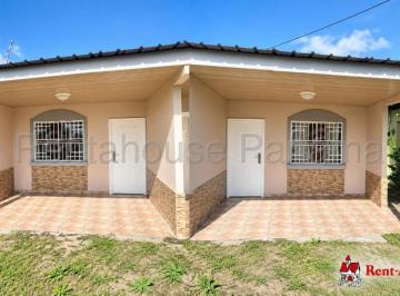 Casa de 4 habitaciones, Panamá · Casa con Dos Apartamentos en Venta en Chitré Ys