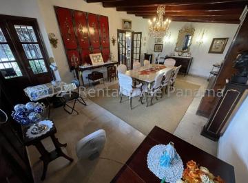 Casa de 4 habitaciones, Panamá · Venta Casa San Francisco