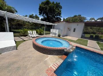 Casa de 3 habitaciones, Chame · Cozy 3 - Bedroom House With Private Pool – Long - Term Rental