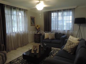 Casa de 4 habitaciones, Panamá · Casa en Brisas del Golf Casa Club de Golf en Venta