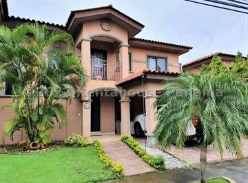 Casa de 4 habitaciones, Panamá · Venta de Casa en Versalles 26lbr2093