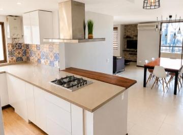 Apartamento · 90m² · 2 Recámaras · 1 Estacionamientos · Punta Pacifica Remodelado a Solo $1300