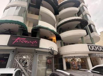 Local comercial · 72m² · 2 Estacionamientos · Local Comercial en Alquiler – PH Deveaux, San Francisco | Lh