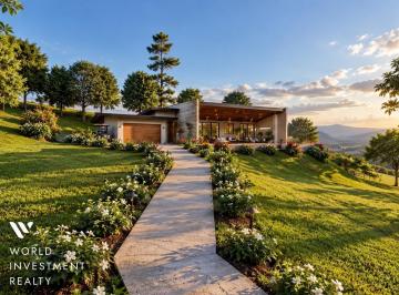 Casa · 295m² · 3 Recámaras · 2 Estacionamientos · Casa en Venta en Boquete | Lucero Golf & Country Club