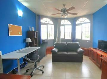 Casa · 550m² · 4 Recámaras · 2 Estacionamientos · Venta de Casa Remodelada en Bethania Ciudad de Panamá