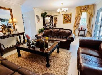 Casa de 3 habitaciones, Panamá · Vendo Casa de 400 m² en Brisas del Golf Villa Alta 26 - 3120srz