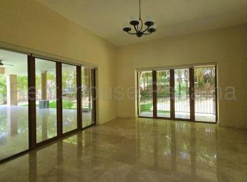 Casa de 4 habitaciones, Panamá · Casa en Clayton Los Senderos en Venta