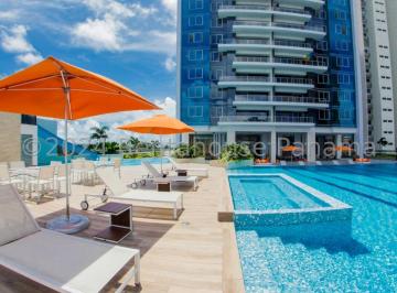 Apartamento de 3 habitaciones, Panamá · Venta de Apartamento con Vista Al Mar en Costa del Este, PH Regalia.