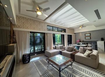 Casa · 475m² · 4 Recámaras · Venta de Casa en Altos del Golf, San Francisco