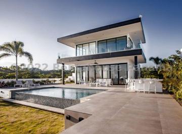 Casa de 4 habitaciones, Panamá · Finca en Venta en Chitré Ys