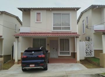 Casa · 167m² · 4 Recámaras · 2 Estacionamientos · Se Alquila Casa P. H. Piamonte Arraijan, Amoblada, $1.150 (Ab)