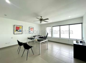 Casa de 4 habitaciones, Panamá · Venta de Casa Dúplex con Línea Blanca en Sn Obarrio | 500 m², 4 Rec.