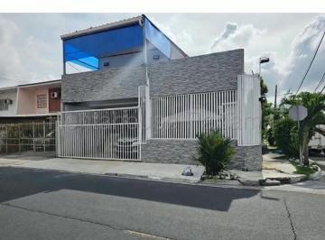 Casa de 3 habitaciones, Panamá · Casa Duplex en Venta en Chanis 27 Mm²551