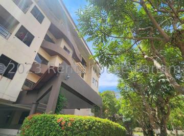 Apartamento de 4 habitaciones, Colón · Se Vende Apartamento en Cristobal Pru27 - 2564