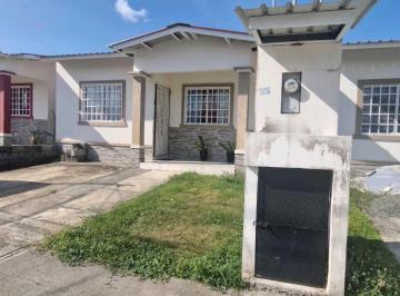 Casa · 110m² · 2 Recámaras · 1 Estacionamientos · Alquilo Casa en La Chorrera Barriada Costa Este Amoblada