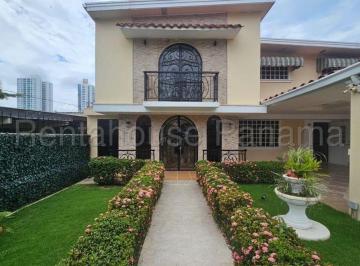 Casa de 5 habitaciones, Panamá · Venta de Casa en San Francisco