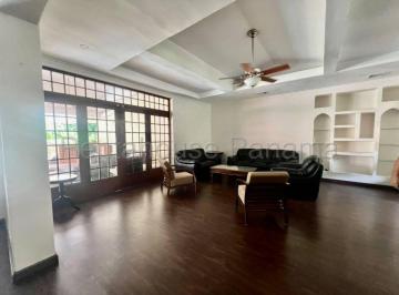 Casa de 4 habitaciones, Panamá · Alquiler de Casa Amoblada en Albrook | 692 m², 4 Rec.