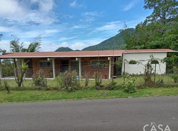 Casa de 3 habitaciones, Santa Fe · Casa de Tres Habitaciones en 1.89 Acres en Venta en Santa Fe, Veraguas