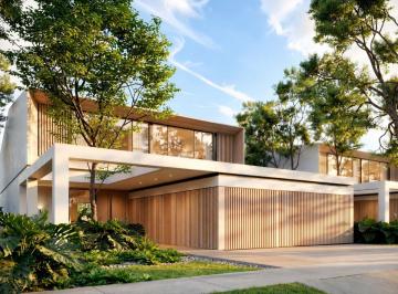 Casa de 4 habitaciones, Panamá · Venta de Casa en Santa María, Casa Bosco, 759 m² de Construcción