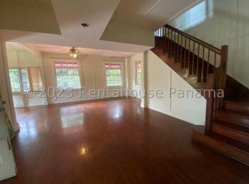 Casa de 4 habitaciones, Panamá · Venta de Casa en Albrook