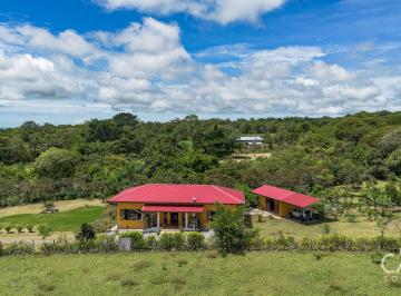 Casa de 2 habitaciones, Dolega · Casa Amueblada en Venta en Dolega con Jardines y 3.47 Acres
