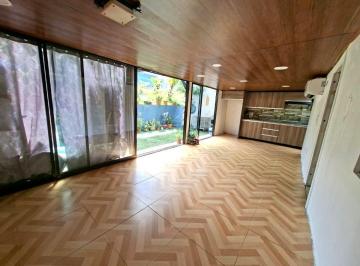 Casa de 3 habitaciones, Panamá · Rsw27465. Se Venden Casa Remodelada, 189 m, 3 Recámaras, 2 Baños, Cumbre Azul