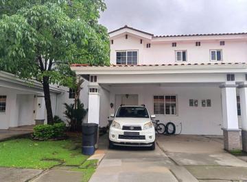 Casa de 3 habitaciones, Panamá · Se Vende Casa en Quintas de Versalles