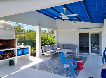 Casa de 2 habitaciones, Chame · Espectacular Lote con Casa Semi - Nueva