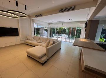 Casa de 4 habitaciones, Panamá · Casa en Costa Sur El Doral en Alquiler