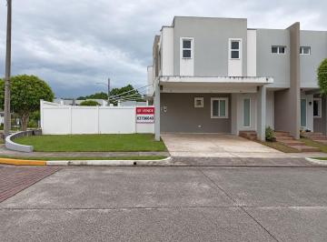 Casa · 192m² · 3 Recámaras · 2 Estacionamientos · Venta de Casa Brisas del Golf Norte Brisas Norte Victoria 192 m² Jp