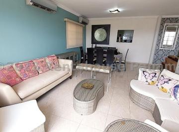 Casa de 3 habitaciones, Panamá · Venta de Amplia Casa Dúplex con Línea Blanca en Corona Gardens Betania | 196 m², 3 Rec.