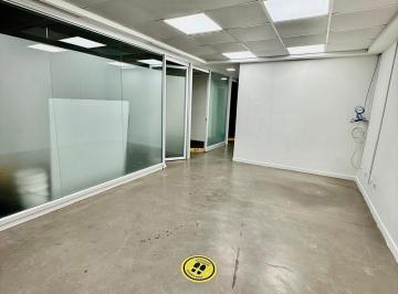 Local comercial · 94m² · 1 Estacionamientos · Alquiler de Local Pb Royal Center Marbella