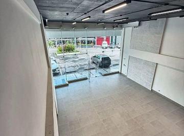 Local comercial , Panamá · Alquiler de Local en Av Brasil 217 m