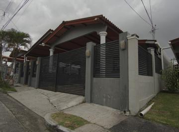 Casa · 319m² · 4 Recámaras · 2 Estacionamientos · Venta de Casa en Las Terrazas de Brisas del Golf