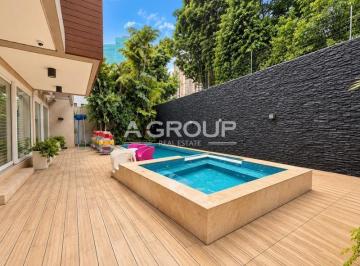 Casa · 670m² · 5 Recámaras · 4 Estacionamientos · Se Vende Lujosa Residencia en Gold Point - Punta Pacifica