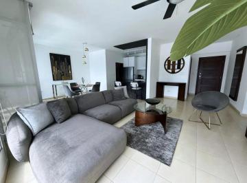 Apartamento de 1 habitación, Panamá · Apartamento en Venta en PH Grand Bay Tower, Av Balboa - Oportunidad Única