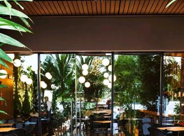 Local comercial · 166m² · 6 Estacionamientos · Alquiler Local Comercial en Planta Baja Pdc Costa del Este Lt.
