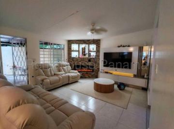 Casa de 3 habitaciones, Arraiján · Buscas Una Casa Acogedora? Esta Opción Podría Ser Para Ti. Alquiler en Nuevo Emperador