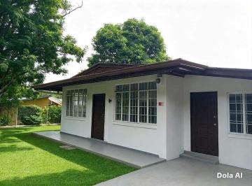 Casa · 200m² · 3 Recámaras · 2 Estacionamientos · Alquiler Casa Remodelada en Ancón 3rec Tc