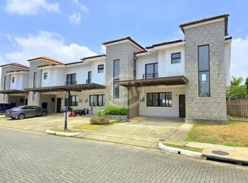 Casa de 3 habitaciones, Panamá · Venta Casa Esquinera Costa Linda. Precio de Oportunidad Negociable.