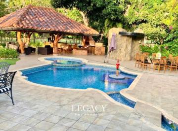 Casa de 4 habitaciones, Chame · Casa con Piscina en Venta Coronado Golf