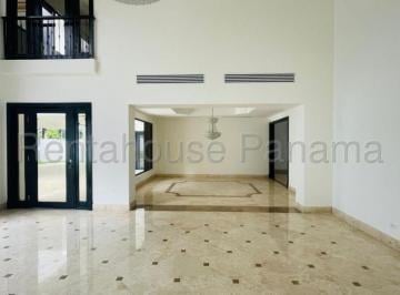 Casa de 4 habitaciones, Panamá · Amplia Casa en Venta en Costa del Este