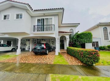 Casa de 3 habitaciones, Panamá · Alquiler de Casa en Costa del Este
