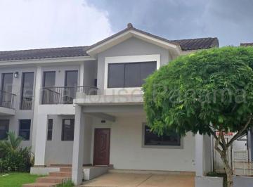 Casa de 3 habitaciones, San Miguelito · Casa en Venta en Brisas del Golf – 3 Rec, 3 Baños, 274 m²