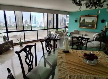 Apartamento de 2 habitaciones, Panamá · Mediterrane. 200 m 2r Den 2.5b 2est $315,000