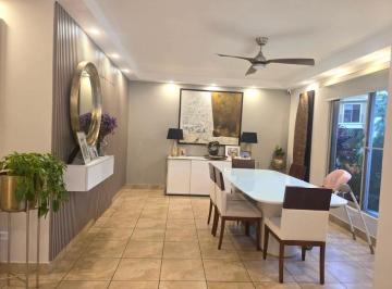 Casa · 362m² · 4 Recámaras · 2 Estacionamientos · Alquiler de Casa en Clayton - PH Embassy Garden