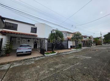 Casa de 3 habitaciones, Panamá · Casa en Venta en Condado del Rey Aecc27 - 2837
